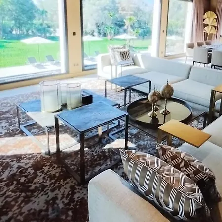 Vergeron Avec Piscine Apartamento *